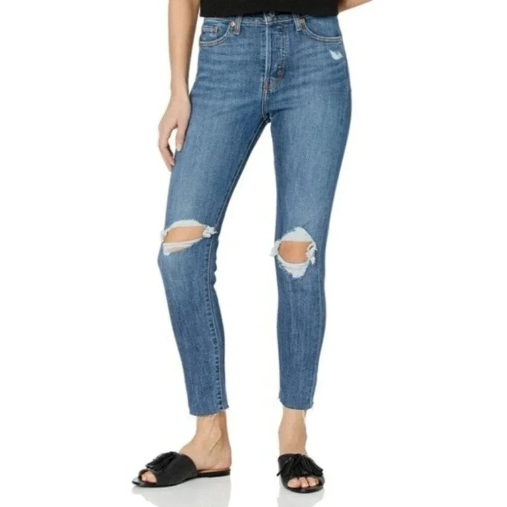 Levi’s Wedgie Skinny Jeans